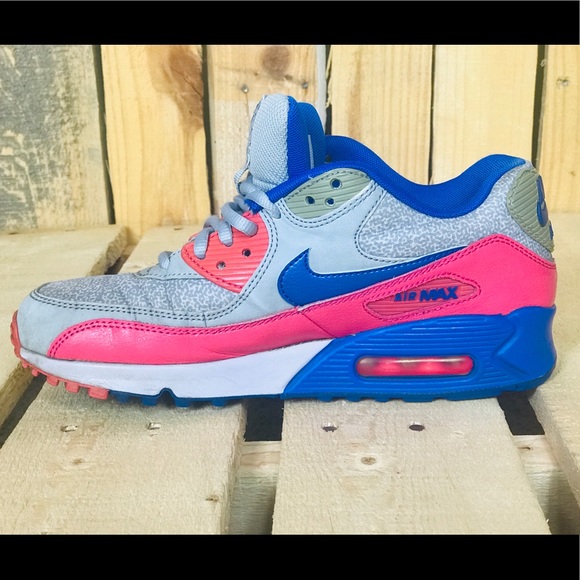 Nike Shoes - Women’s Retro Nike Air Max Sneakers 90 Sz 7.5